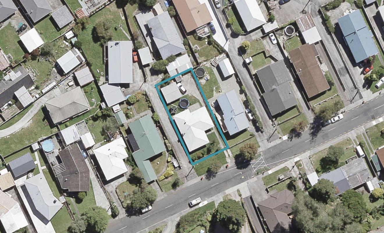 17 Hillside Drive, Maoribank, Upper Hutt - Carousel 1