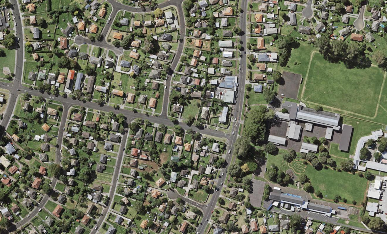 48 Hobson Drive, Panmure, Auckland - Carousel 1