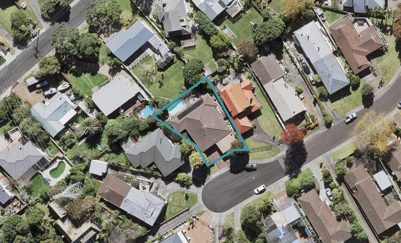 13 Wairata Place, Te Atatu South, Auckland - Carousel 1