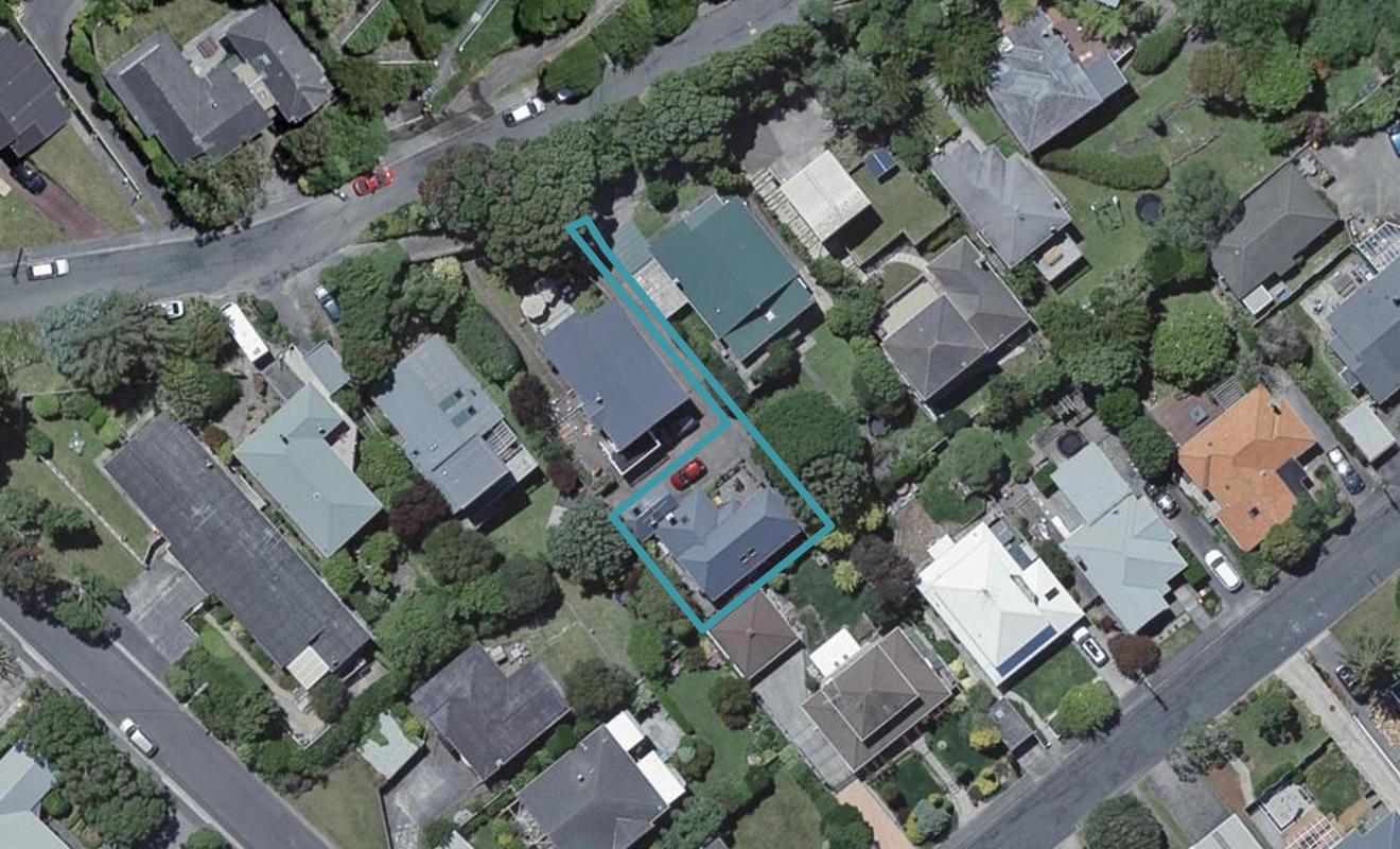 16A Ranui Crescent, Khandallah, Wellington - Carousel 1