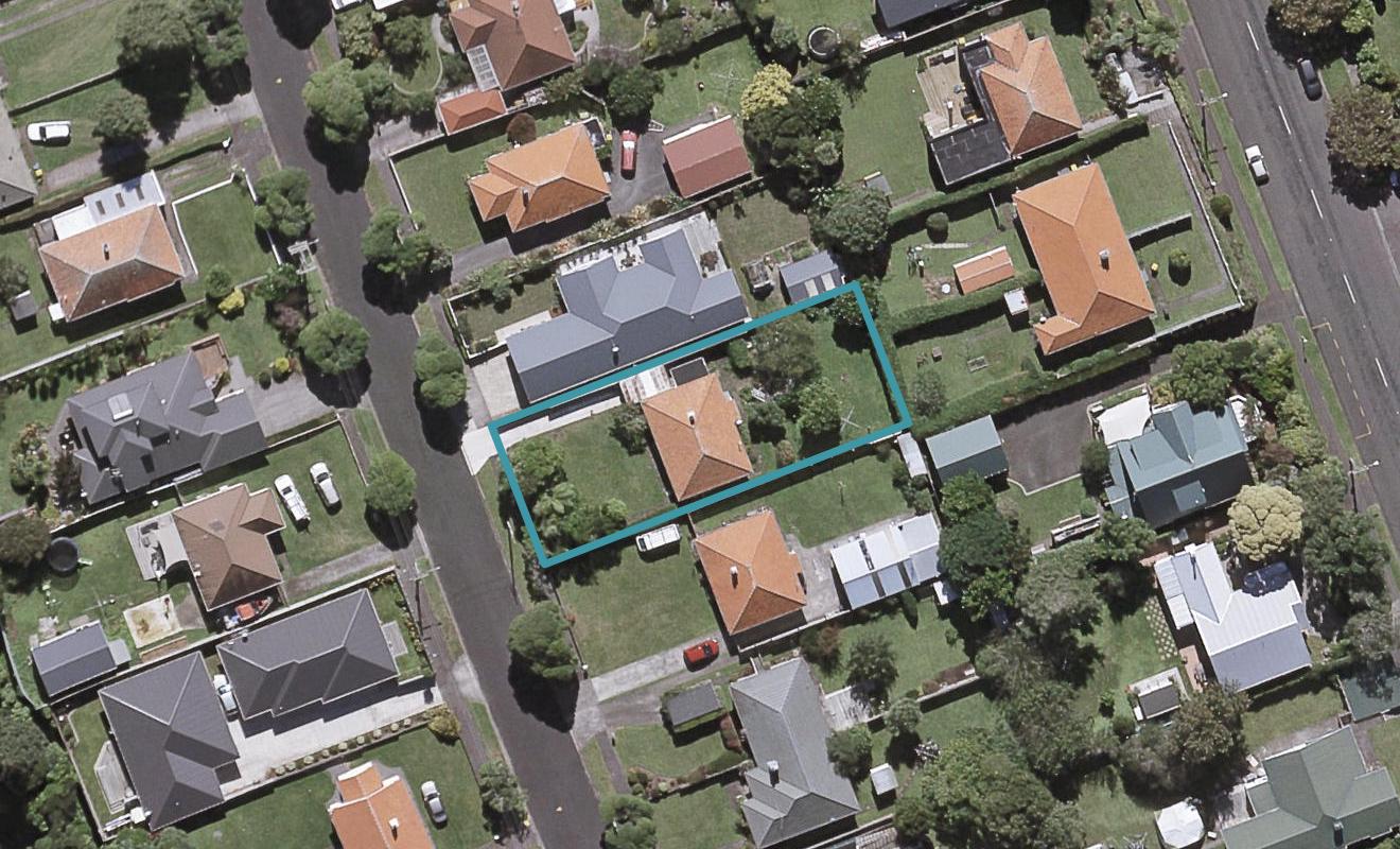 18 Plympton Street, Brooklands, New Plymouth - Carousel 1