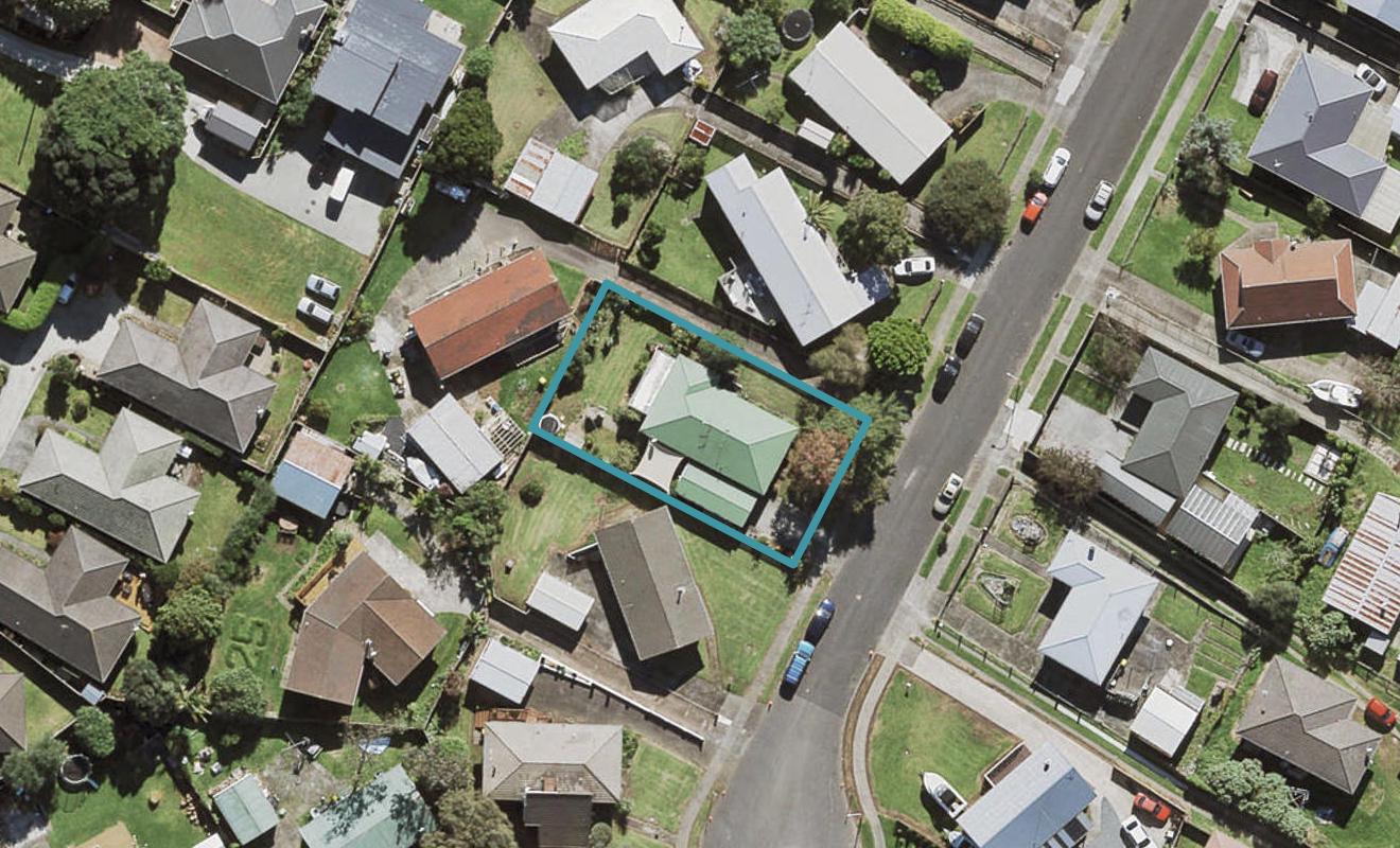 21 Lindis Place, Mangere Bridge, Auckland - Carousel 1