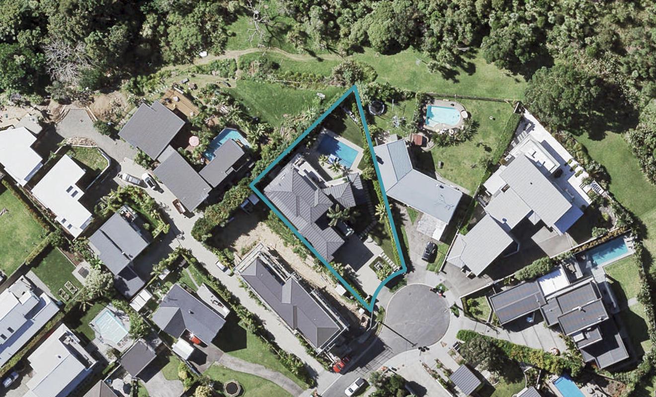 14 Calder Place, Wai o Taiki Bay, Auckland - Carousel 1