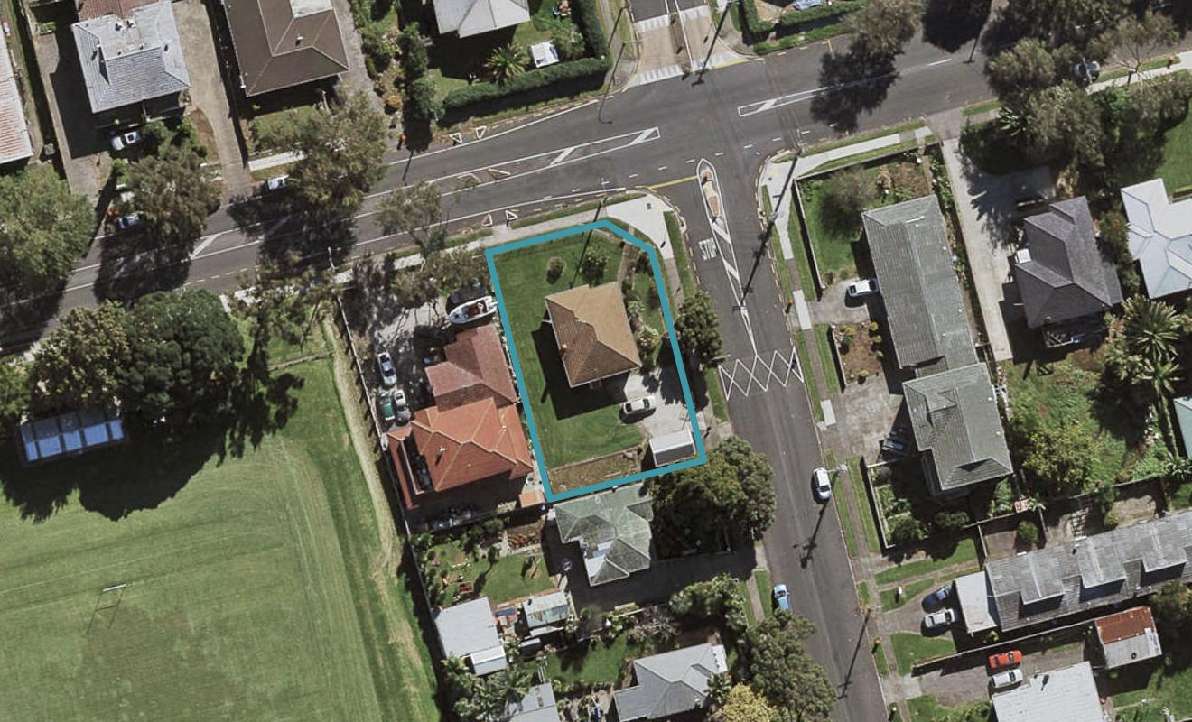 49 Avenue Road, Otahuhu, Auckland - Carousel 1