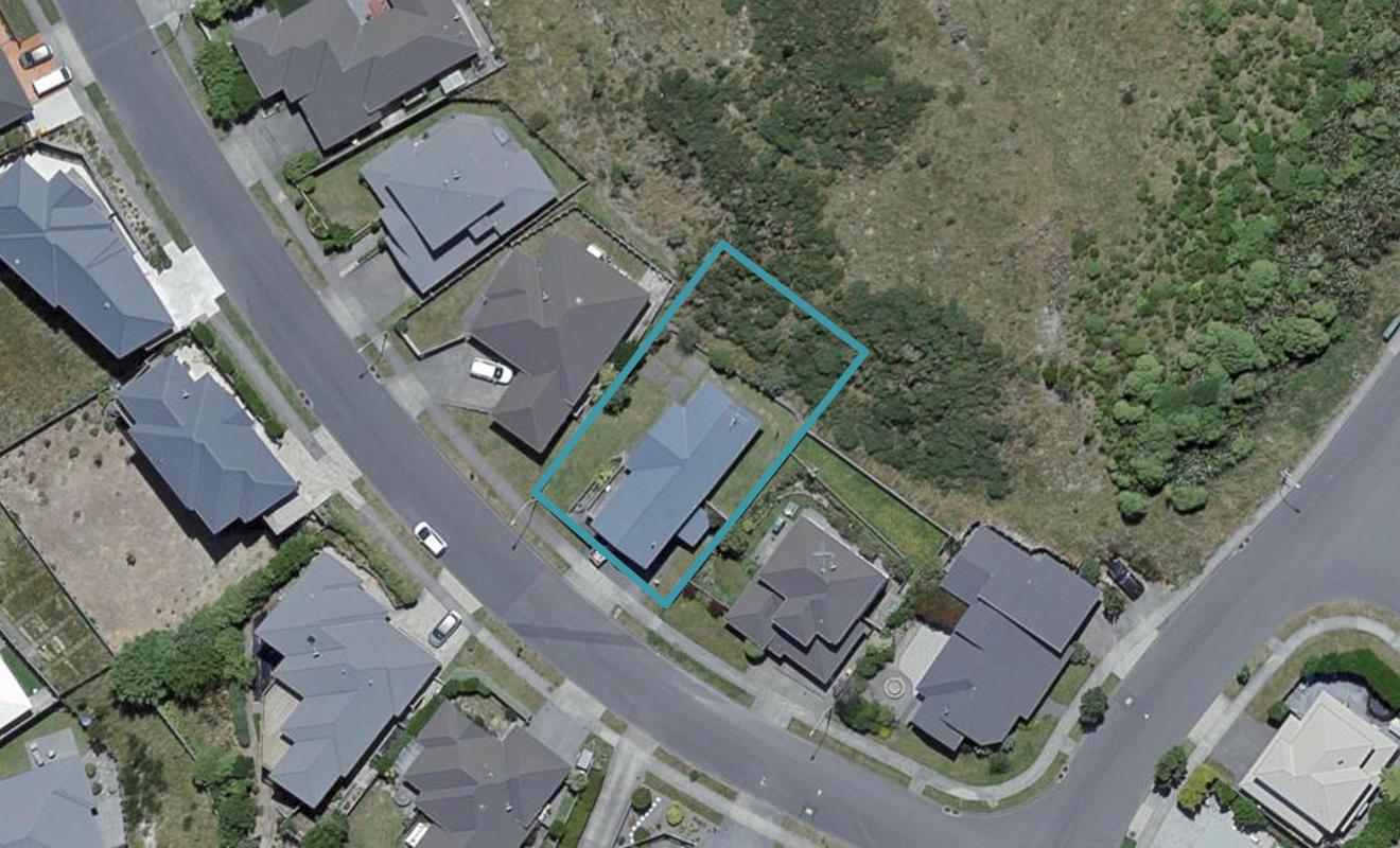 6 Gifford Grove, Churton Park, Wellington - Carousel 1