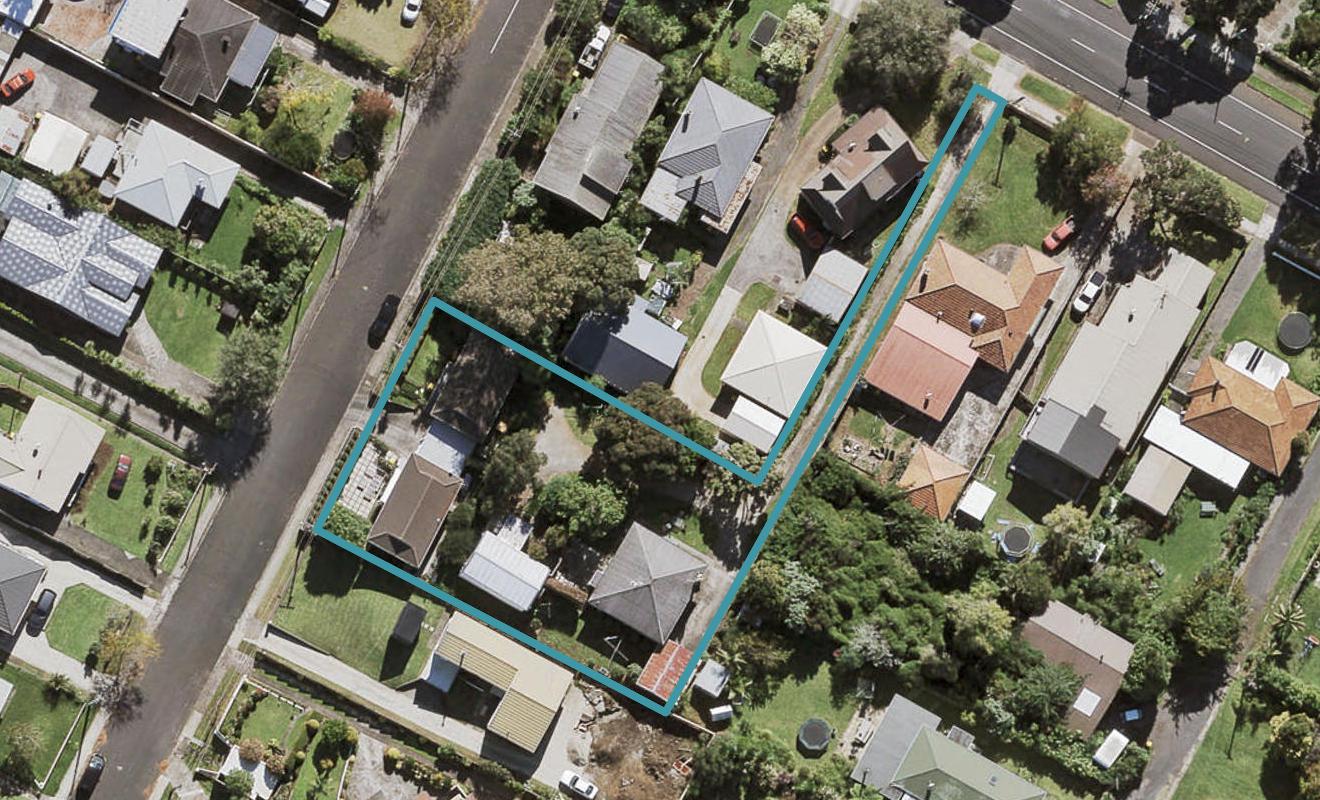 4B Sullivan Avenue, Mangere Bridge, Auckland - Carousel 1