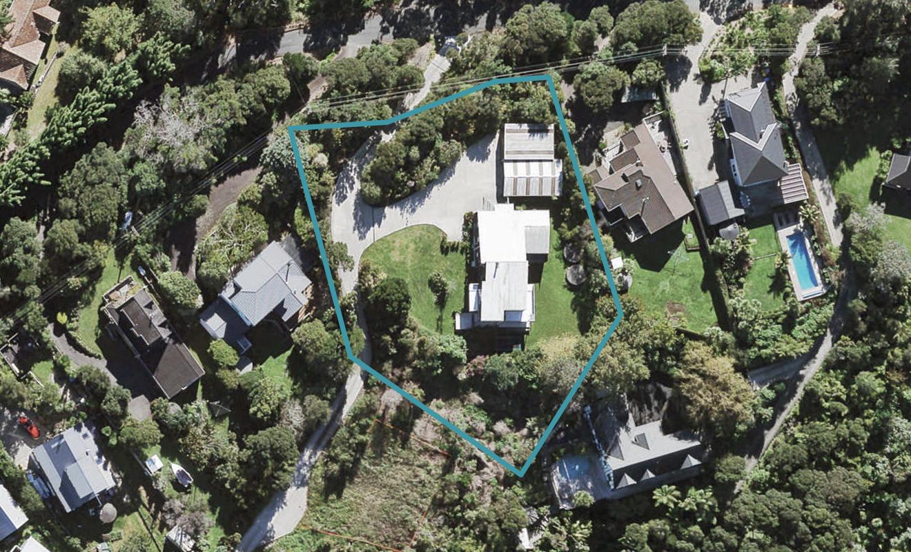 17 CHATHAM AVE, Paremoremo, Auckland - Carousel 1