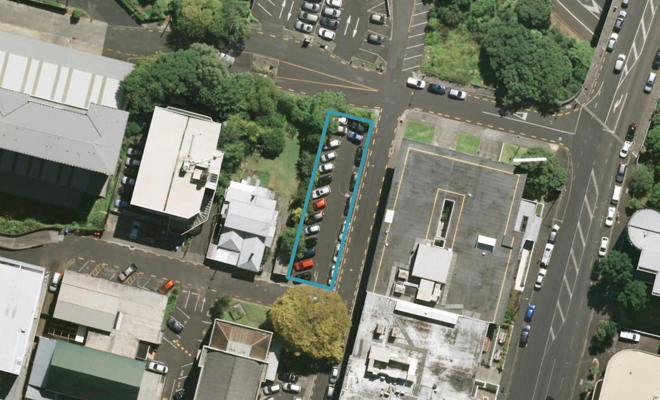 7/4 Madeira Place, Grafton, Auckland - Carousel 1
