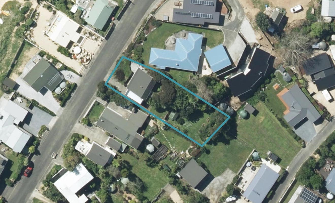 28 Cornwall Place, Tata Beach - Carousel 1