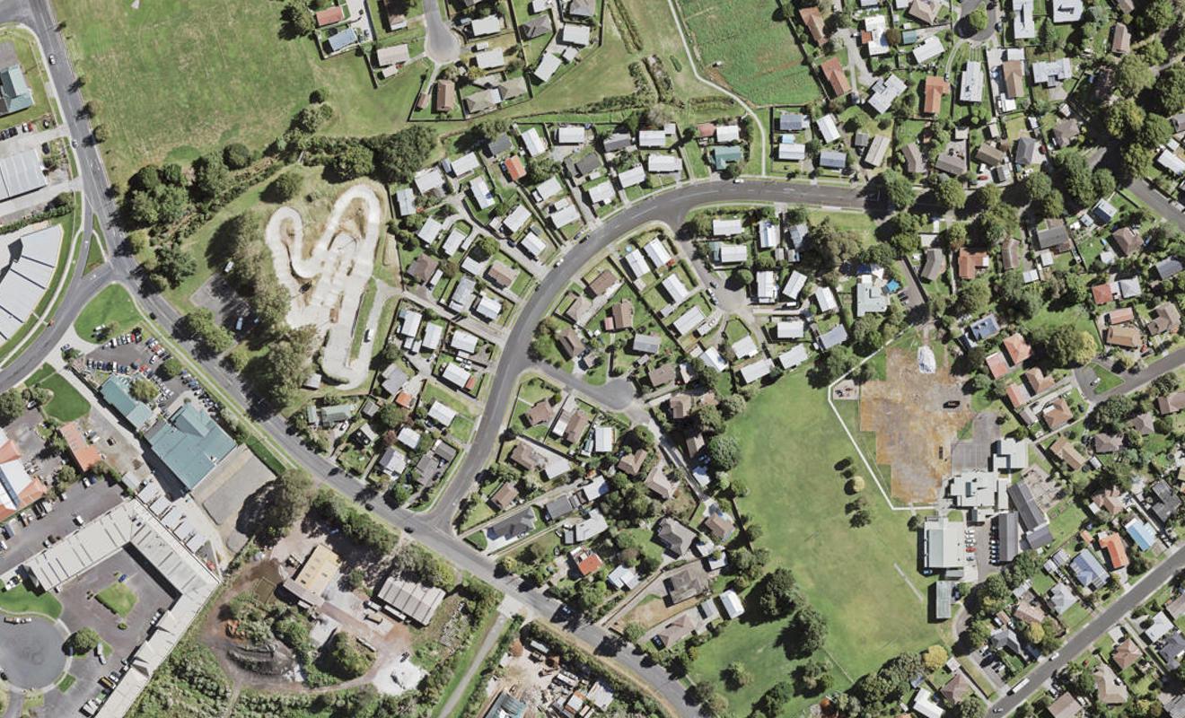 12 Ariki Place, Red Hill, Papakura - Carousel 1