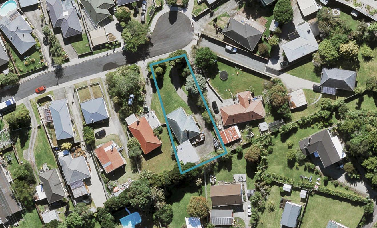 23 Paton Avenue, Te Atatu South, Auckland - Carousel 1