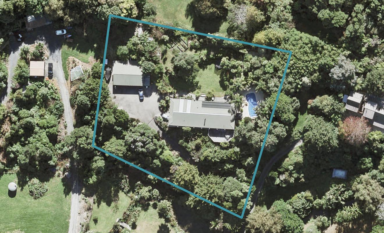 32 Hobbs Road, Matakatia, Whangaparaoa - Carousel 1