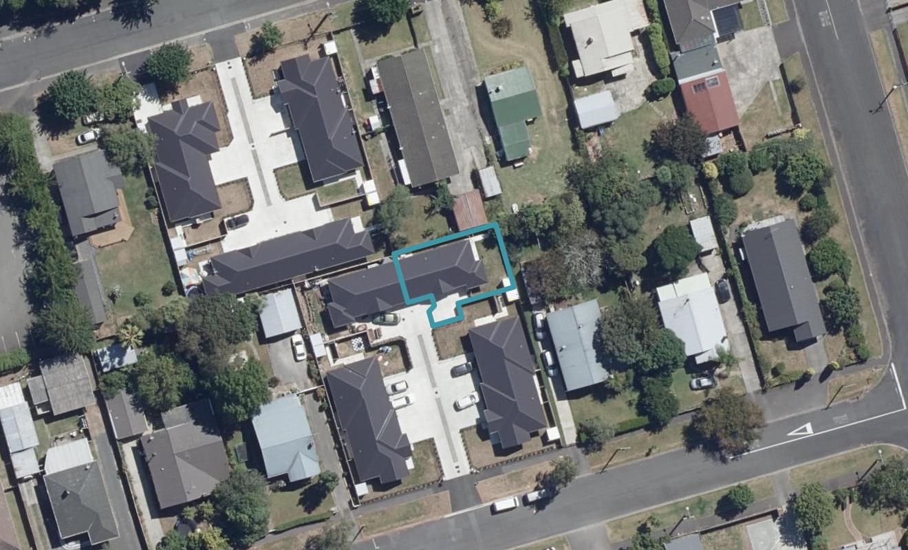 3/13 Oxford Street, Fairfield, Hamilton - Carousel 1