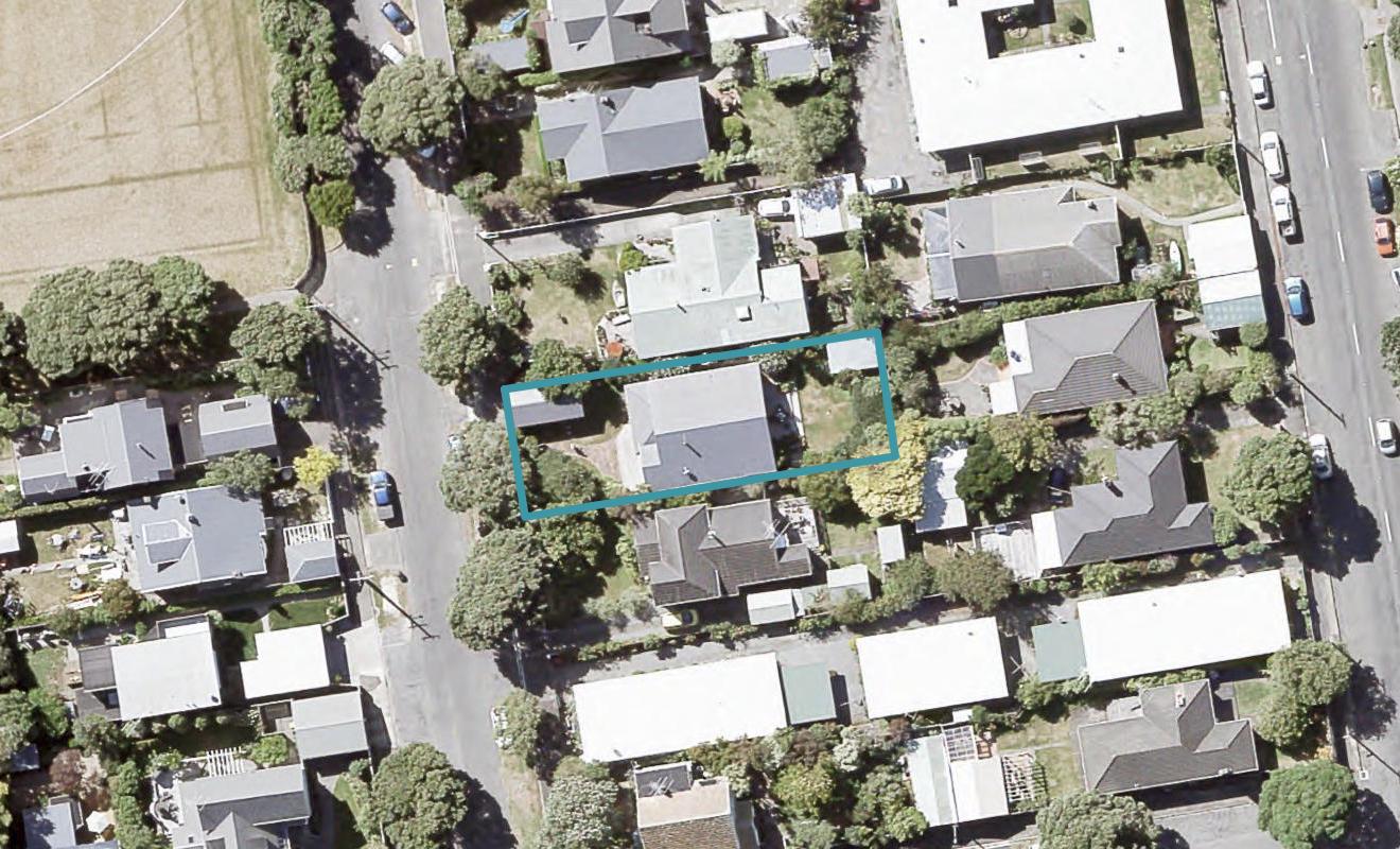111 Oroua Street, Eastbourne, Lower Hutt - Carousel 1