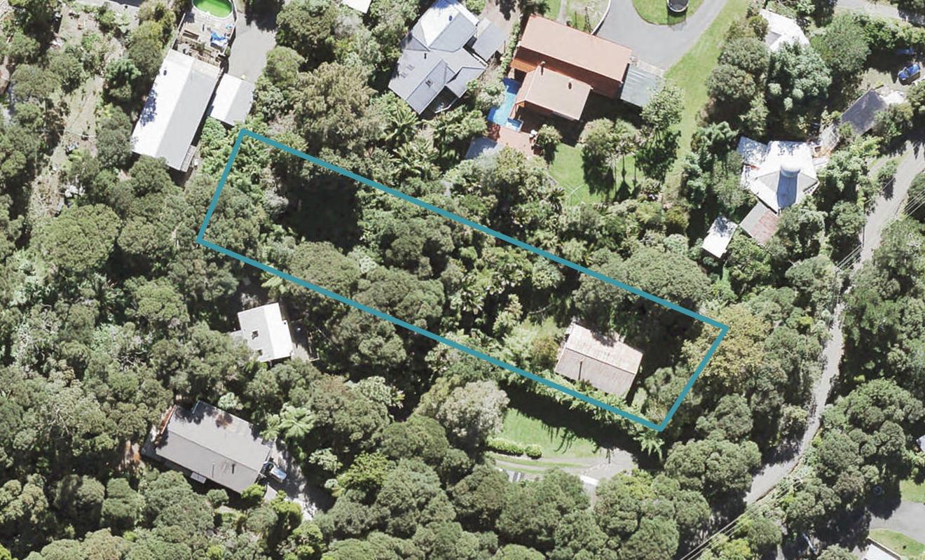 3 Hayes Road, Henderson Valley, Auckland - Carousel 1