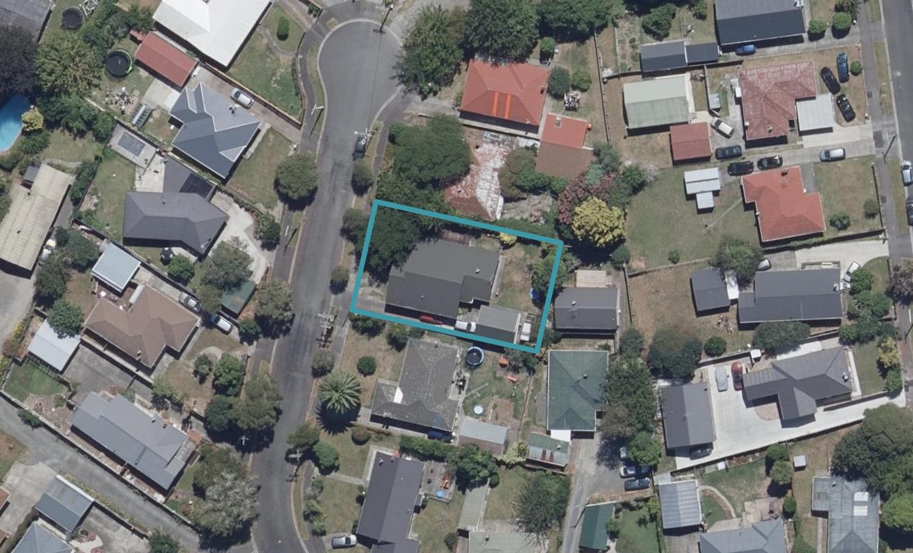 10 Panair Crescent, Hillcrest, Hamilton - Carousel 1