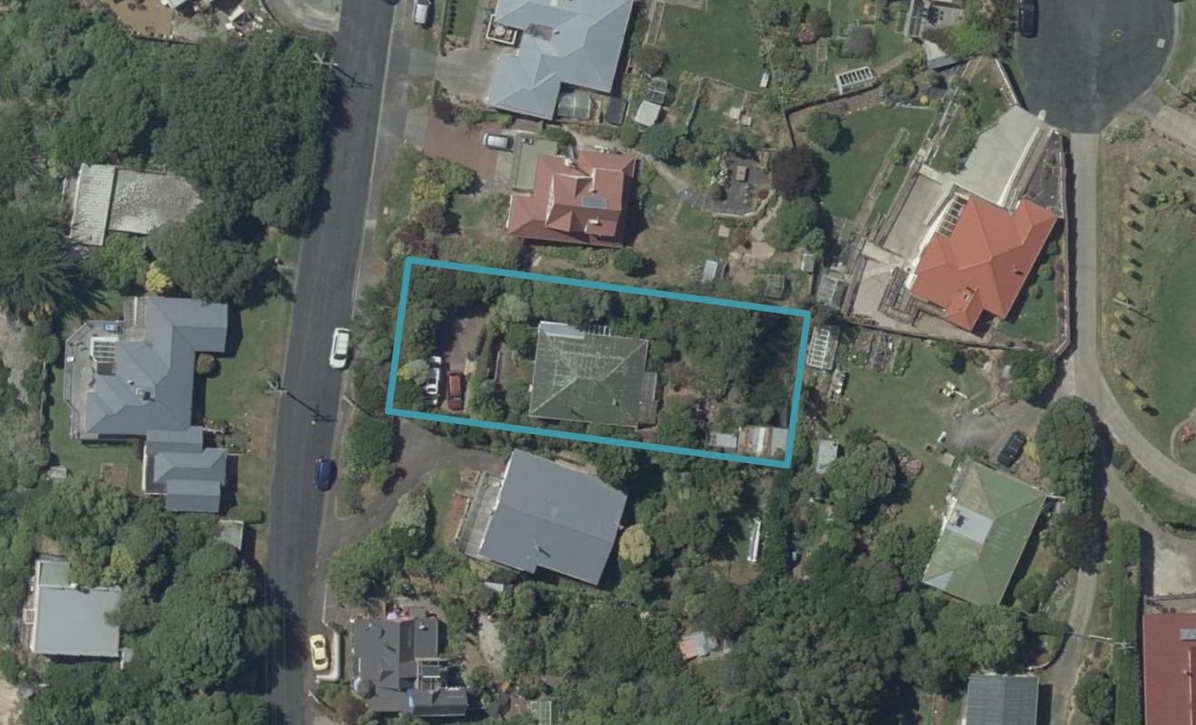 11 Bayne Terrace, Macandrew Bay, Dunedin - Carousel 1