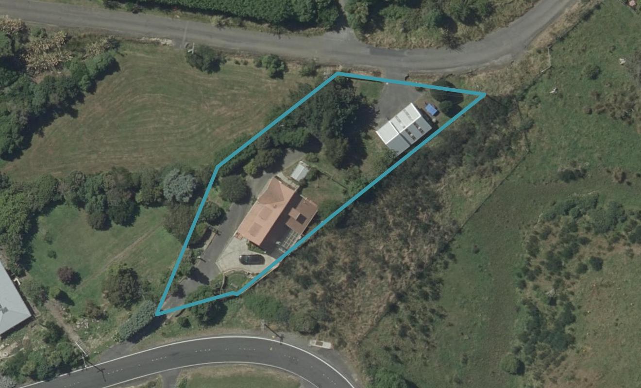 19 Castlewood Road, Company Bay, Dunedin - Carousel 1