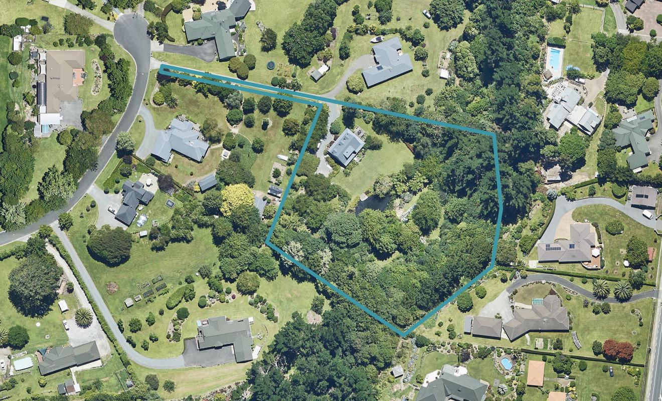 16 Brianell Valley Road, Pyes Pa, Tauranga - Carousel 1