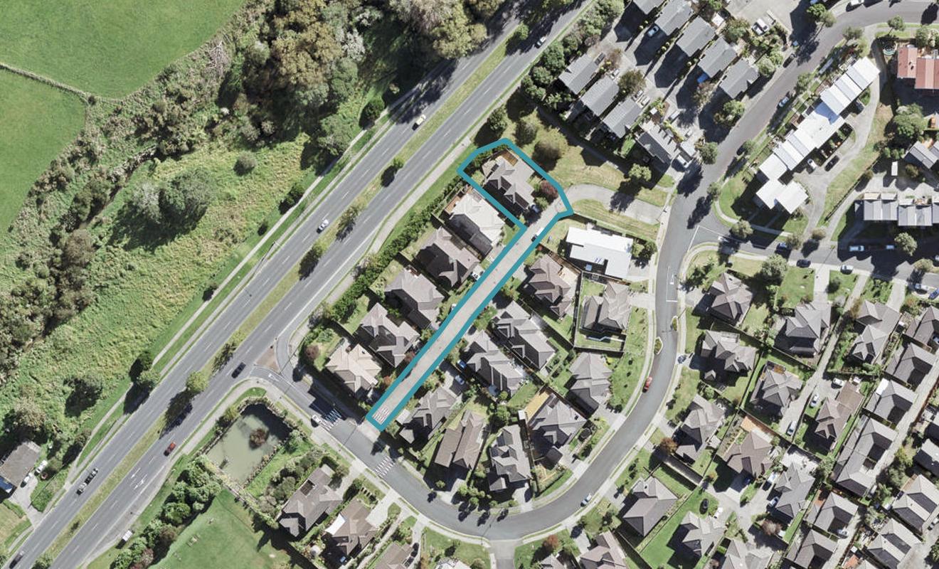 12 Ravine Lane, Oteha, Auckland - Carousel 1