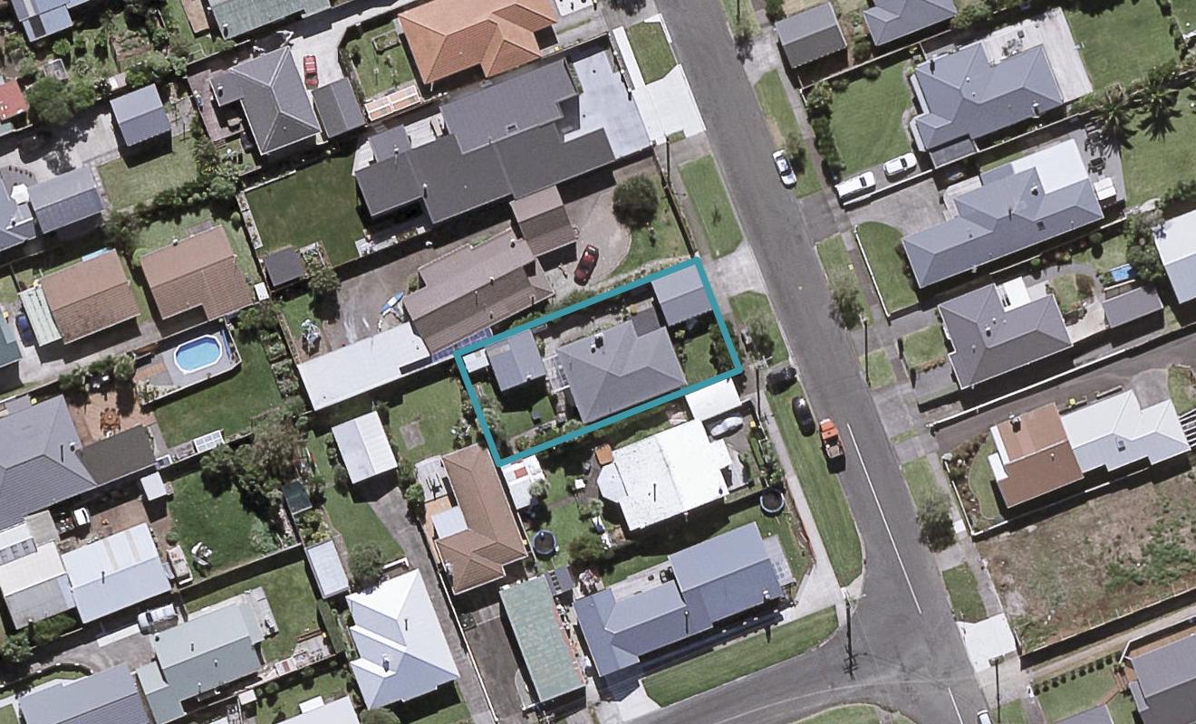 18 Ropiha Street, Fitzroy, New Plymouth - Carousel 1