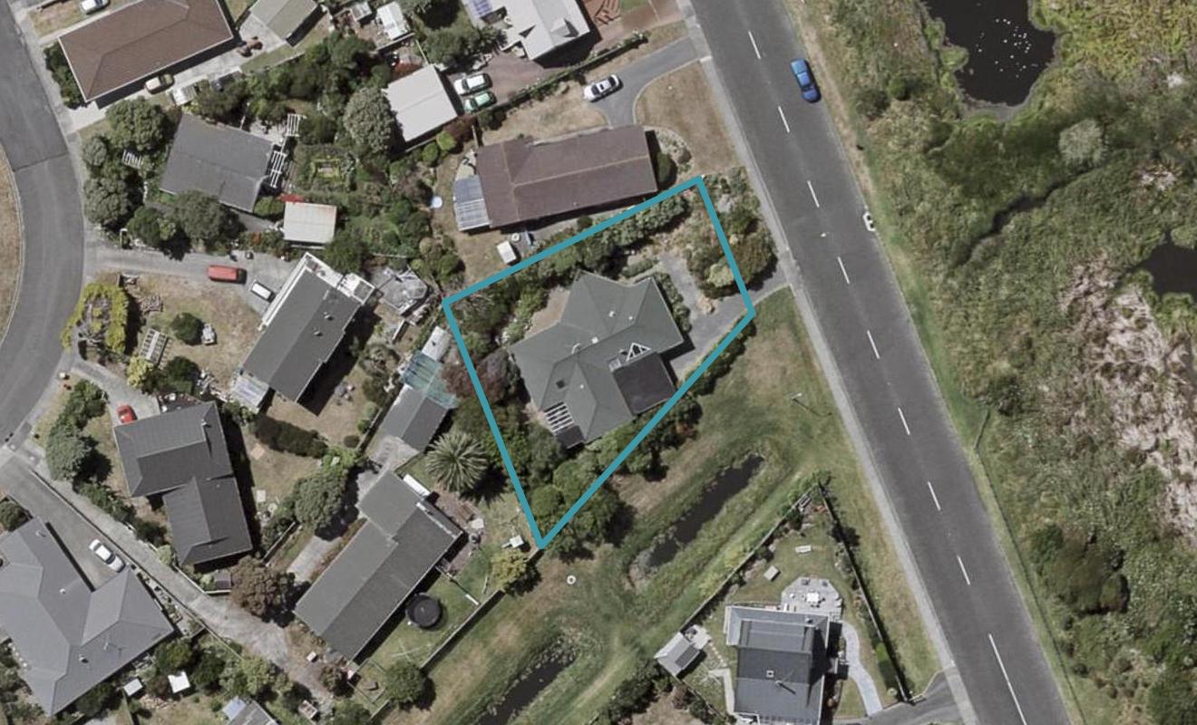 272 Manly Street, Paraparaumu Beach, Paraparaumu - Carousel 1