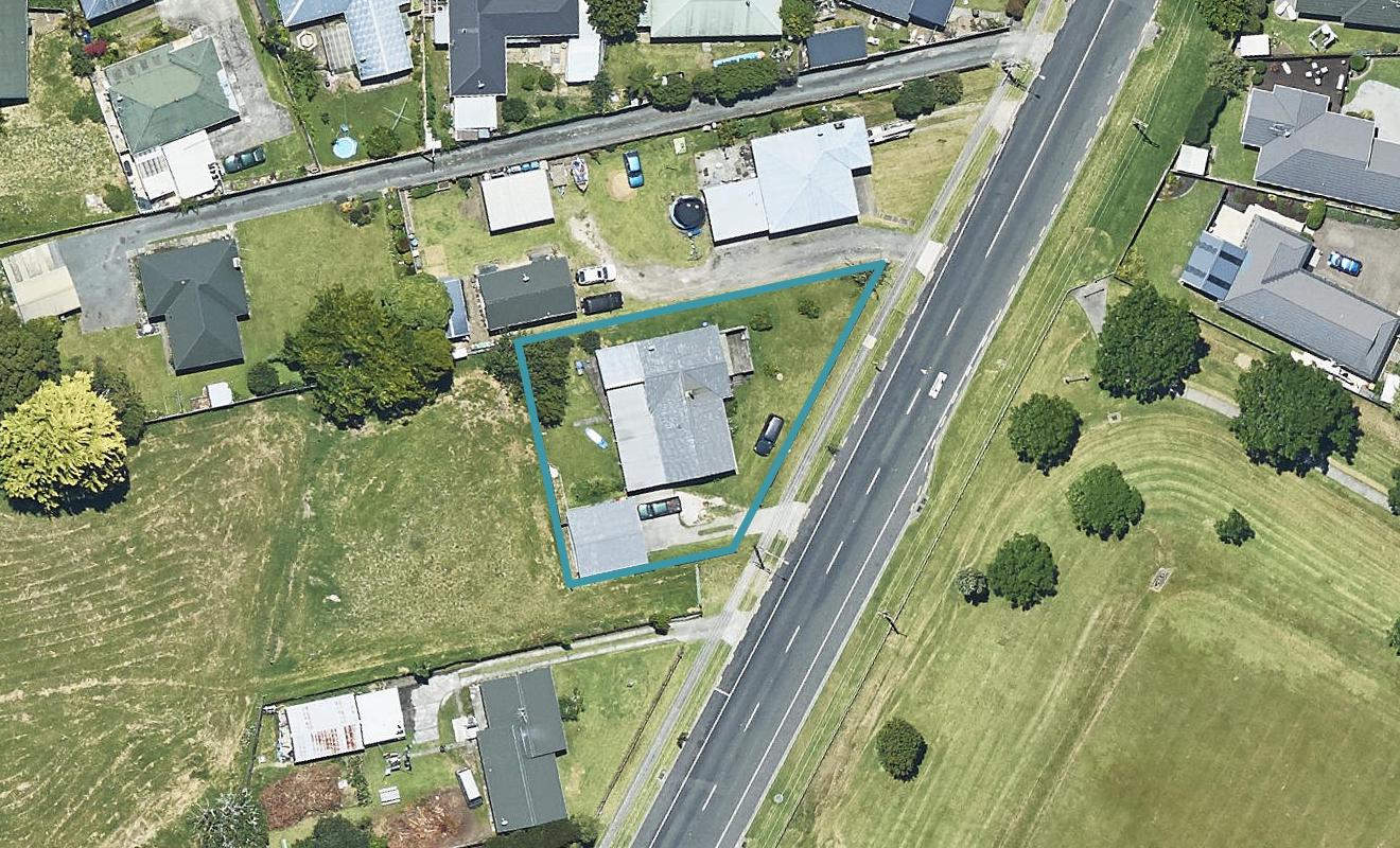 8 Kaitemako Road, Welcome Bay, Tauranga - Carousel 1