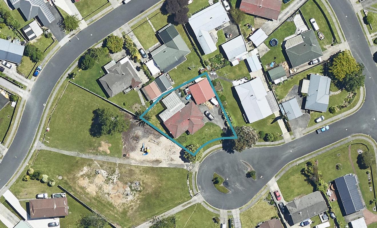 5 Urquhart Place, Fairy Springs, Rotorua - Carousel 1