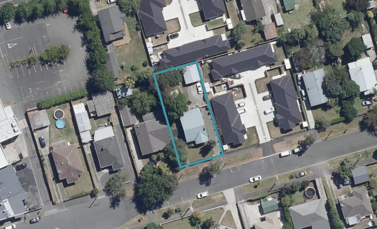 9 Oxford Street, Fairfield, Hamilton - Carousel 1