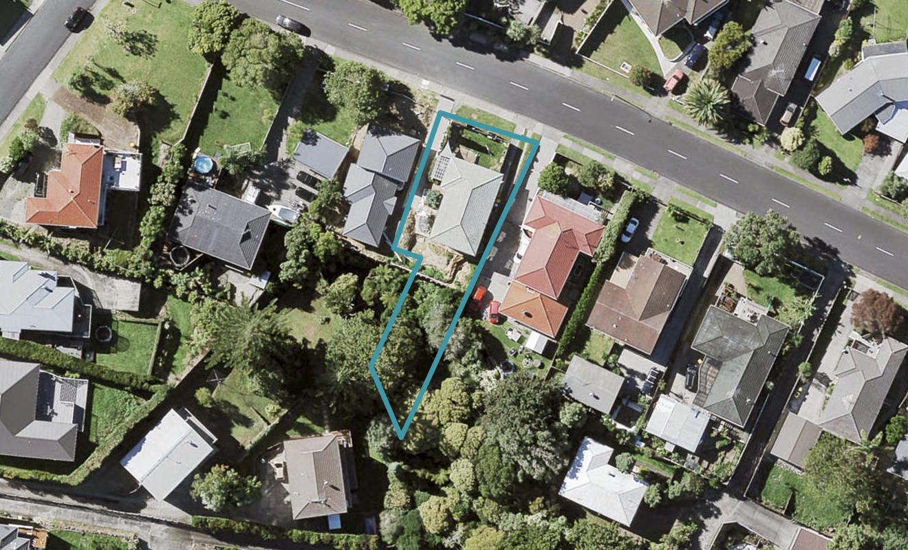 5A Advene Road, Cockle Bay, Auckland - Carousel 1