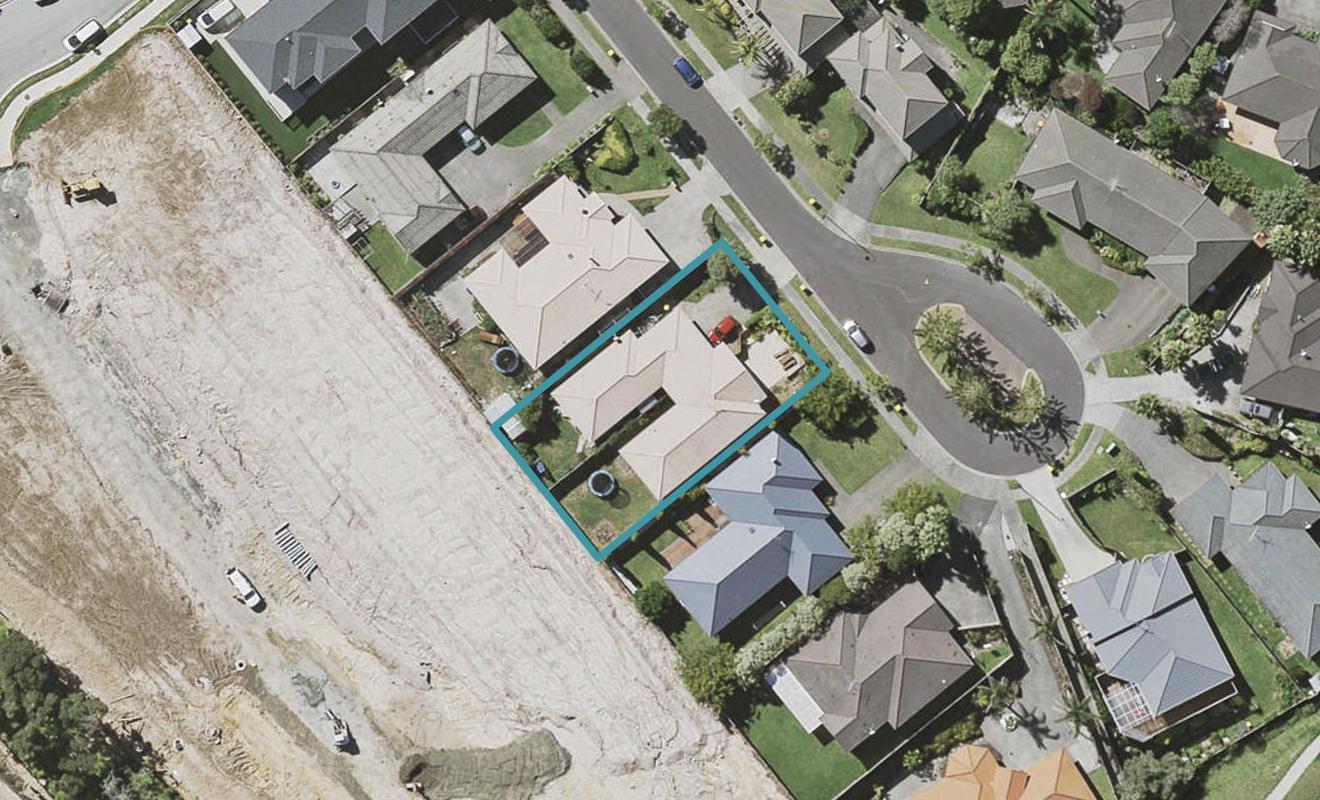 7 Buncrana Place, Pinehill, Auckland - Carousel 1