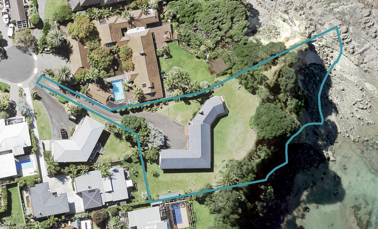 19 Red Bluff Rise, Campbells Bay, Auckland - Carousel 1
