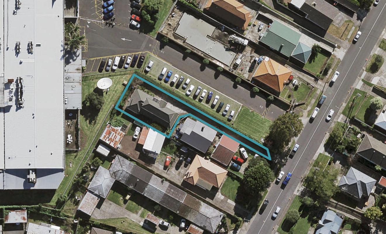 8B Panorama Road, Mount Wellington, Auckland - Carousel 1