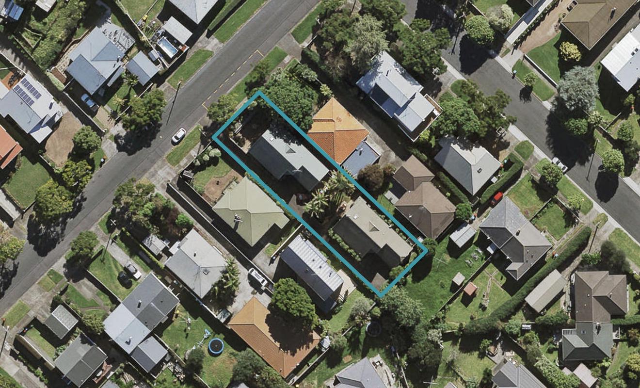 19B Hoheria Road, Onehunga, Auckland - Carousel 1