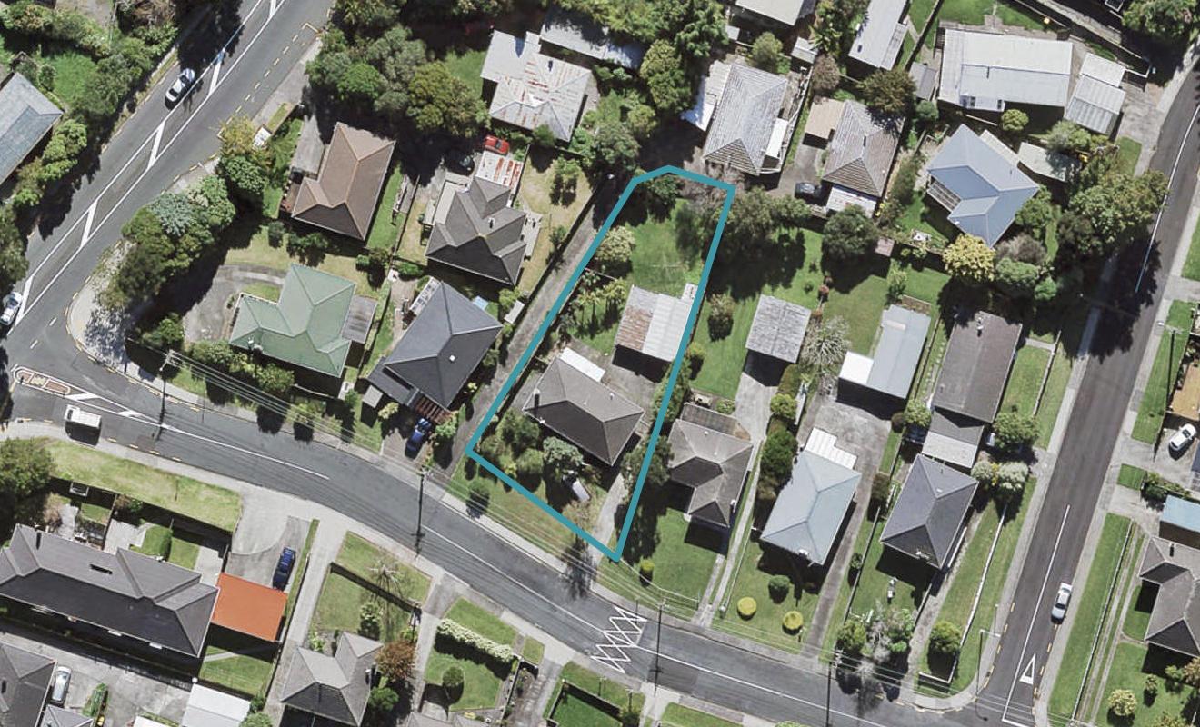 61 Strid Road, Te Atatu South, Auckland - Carousel 1