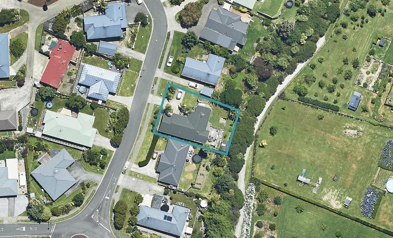 8 Mamaku Rise, Welcome Bay, Tauranga - Carousel 1