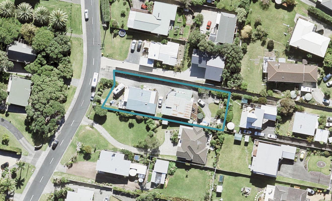 25 Tindalls Bay Road, Tindalls Beach, Whangaparaoa - Carousel 1