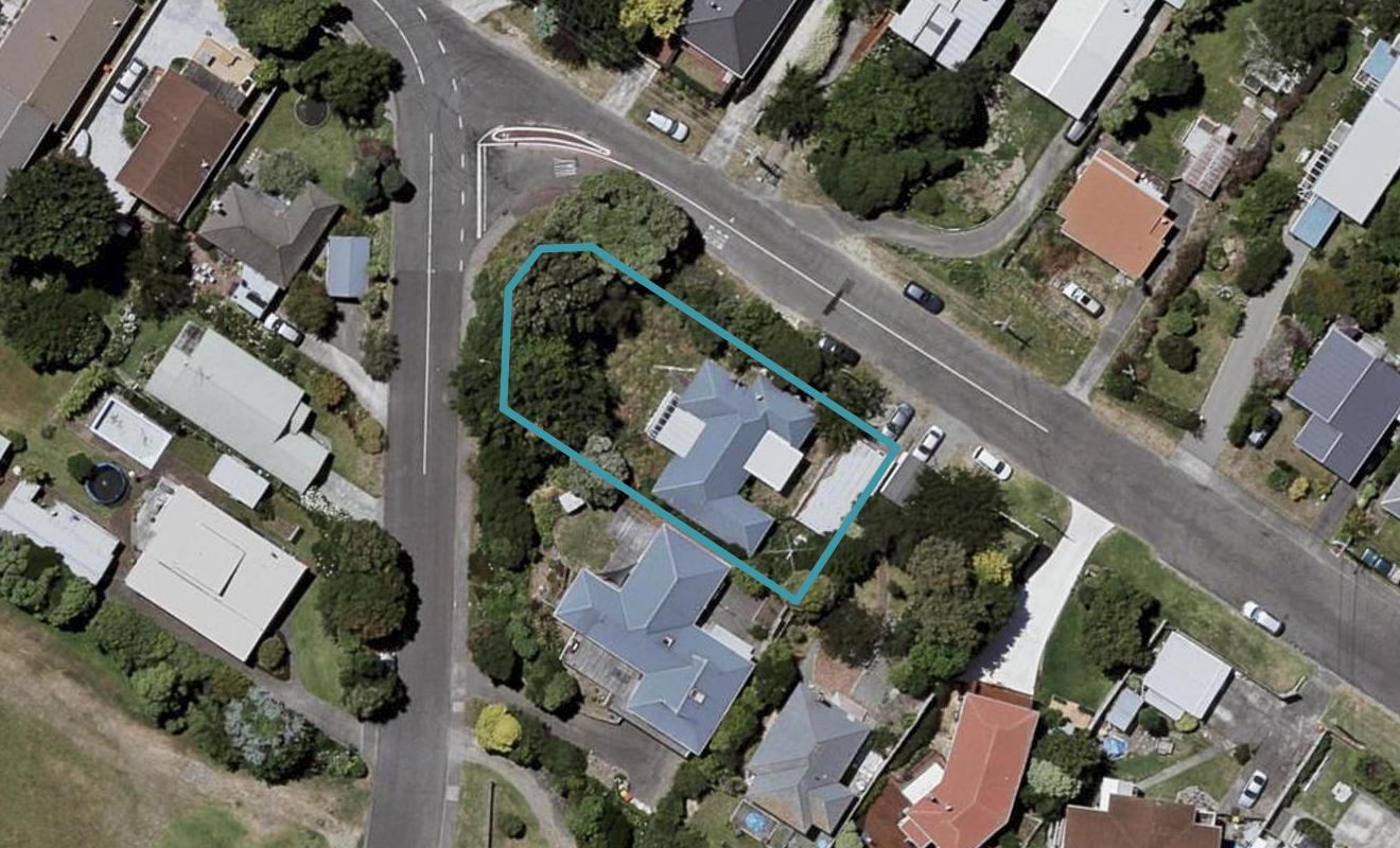 15 Tui Road, Raumati Beach, Paraparaumu - Carousel 1