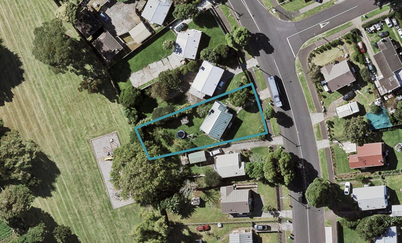 163 Tripoli Road, Point England, Auckland - Carousel 1