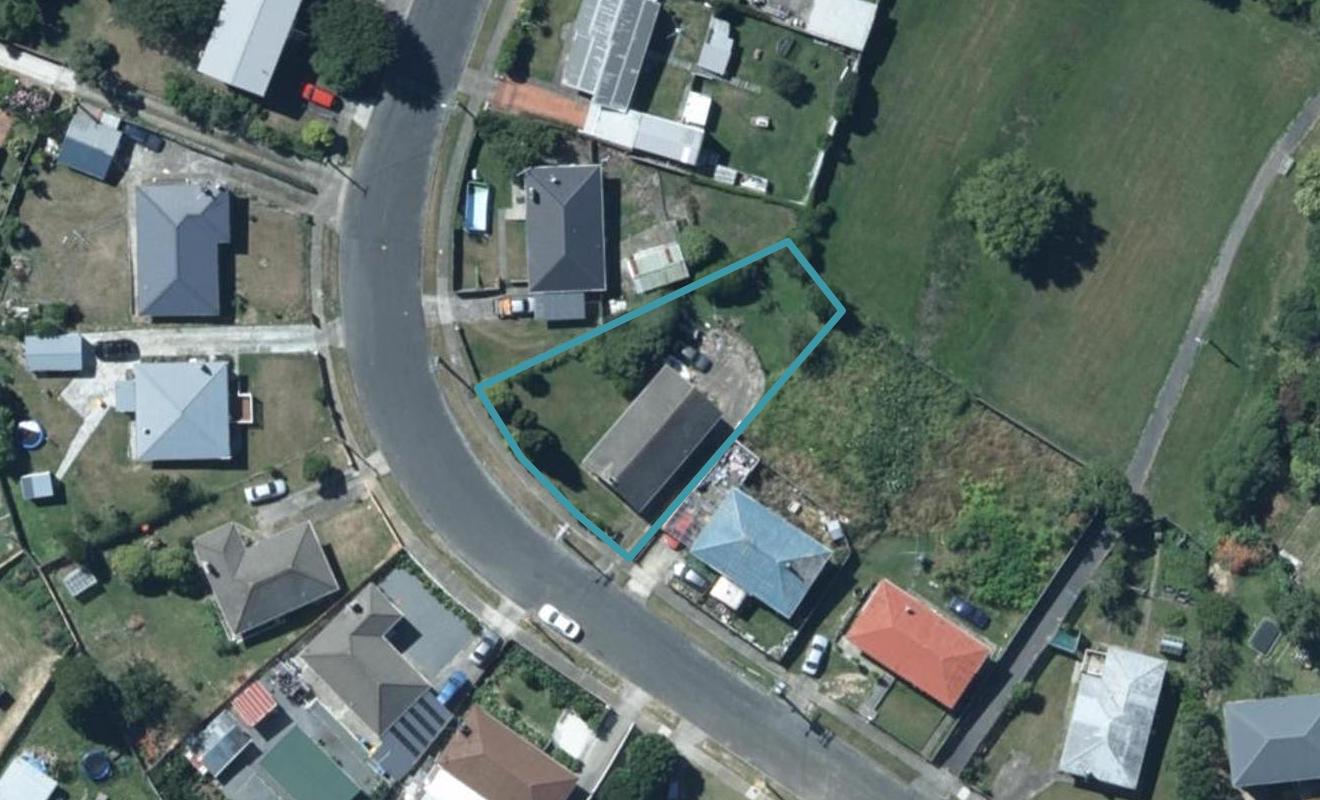 43 Leicester Street, Cannons Creek, Porirua - Carousel 1