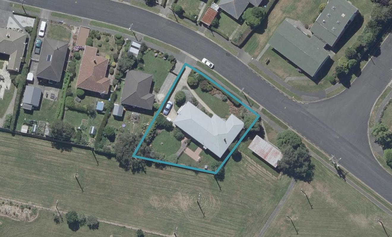 31 Balmain Street, Halfway Bush, Dunedin - Carousel 1