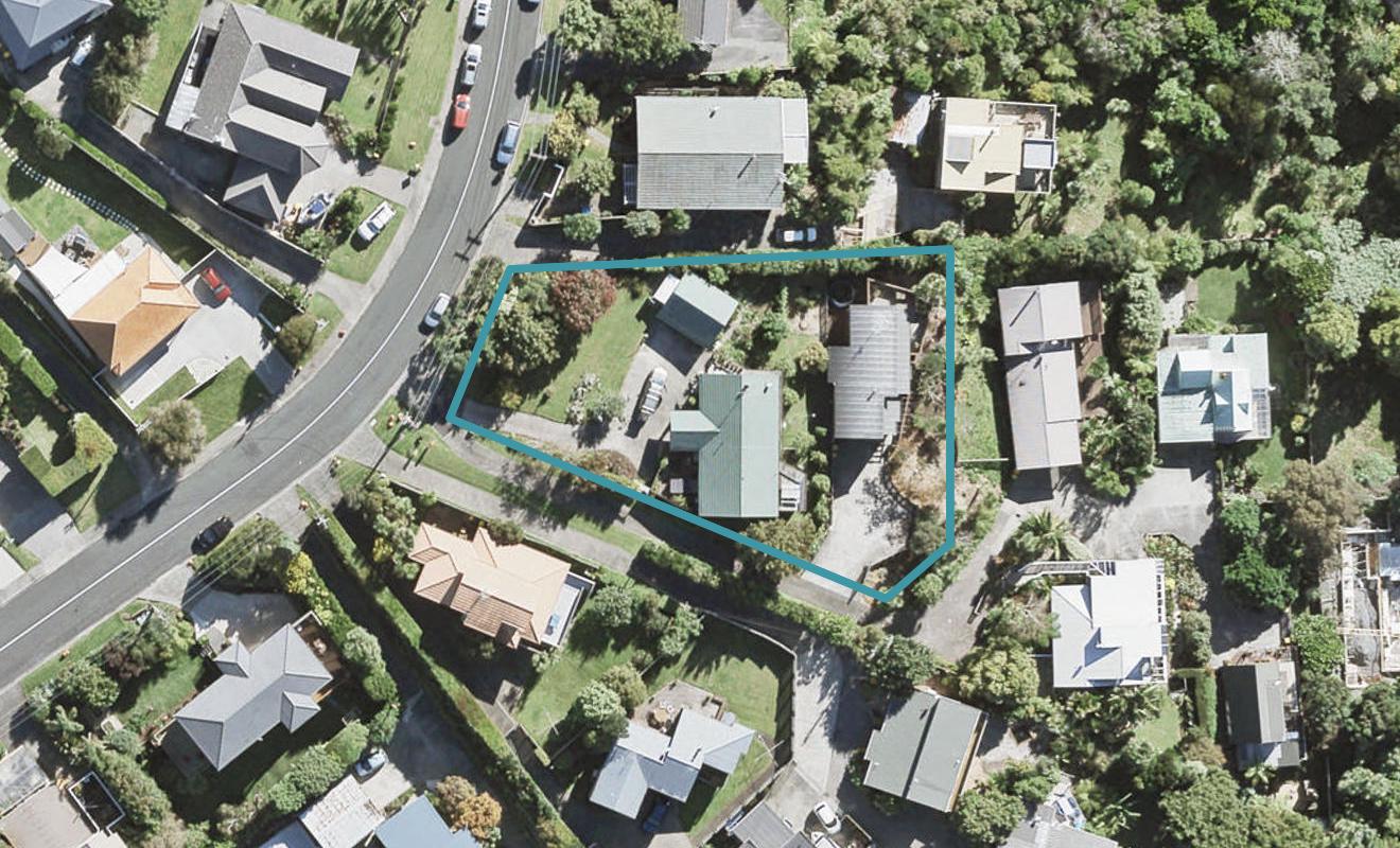 57 Woodlands Crescent, Browns Bay, Auckland - Carousel 1