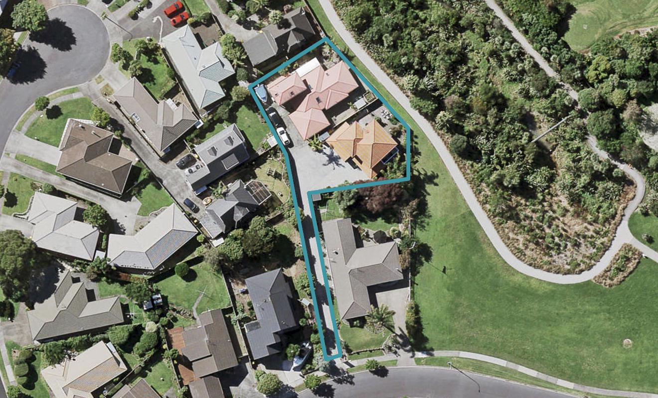 2/57 West Fairway, Golflands, Auckland - Carousel 1