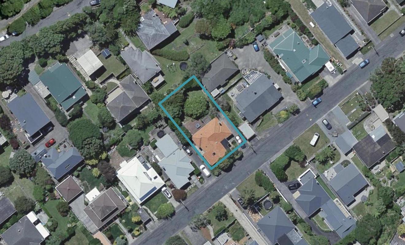 13 Raumati Terrace, Khandallah, Wellington - Carousel 1