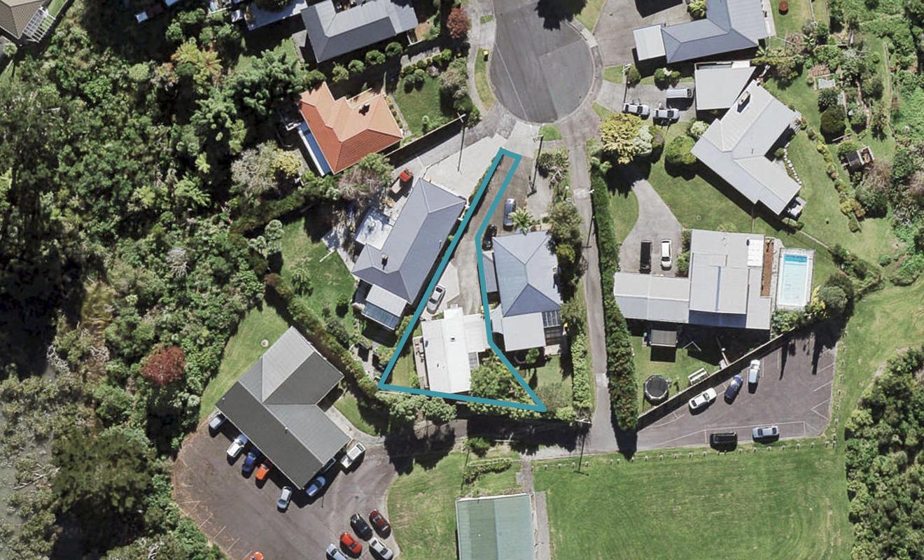 60 Covil Avenue, Te Atatu South, Auckland - Carousel 1