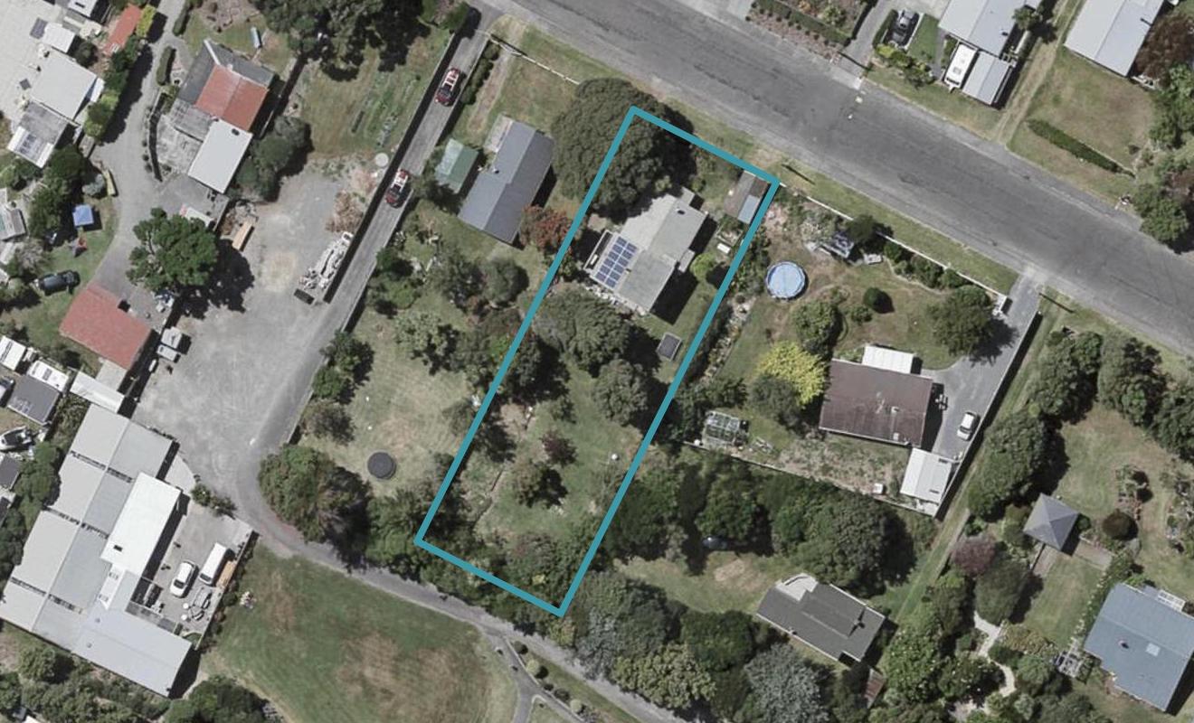 17 Manuka Street, Otaki Beach, Otaki - Carousel 1