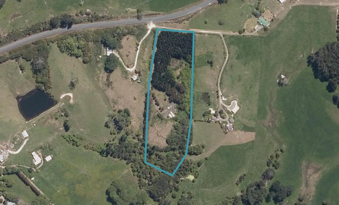 2201 State Highway 12, Paparoa - Carousel 1