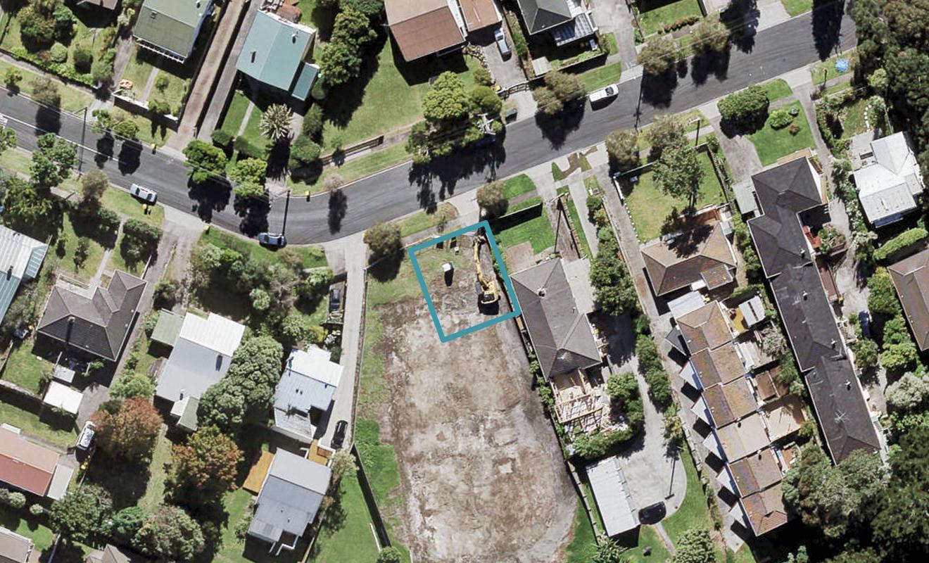 14 Miro Street, New Lynn, Auckland - Carousel 1