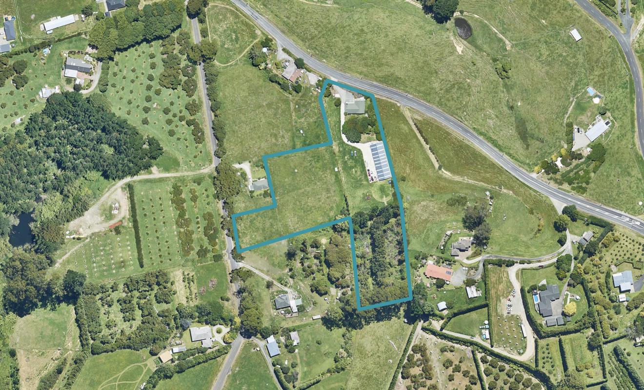 398 Kaitemako Road, Welcome Bay, Tauranga - Carousel 1