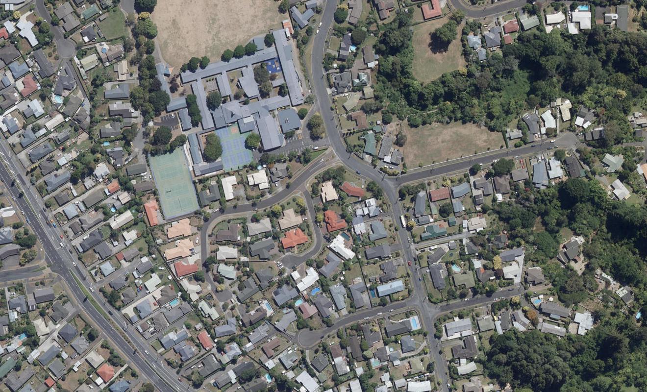1 Earls Court, Hillcrest, Hamilton - Carousel 1